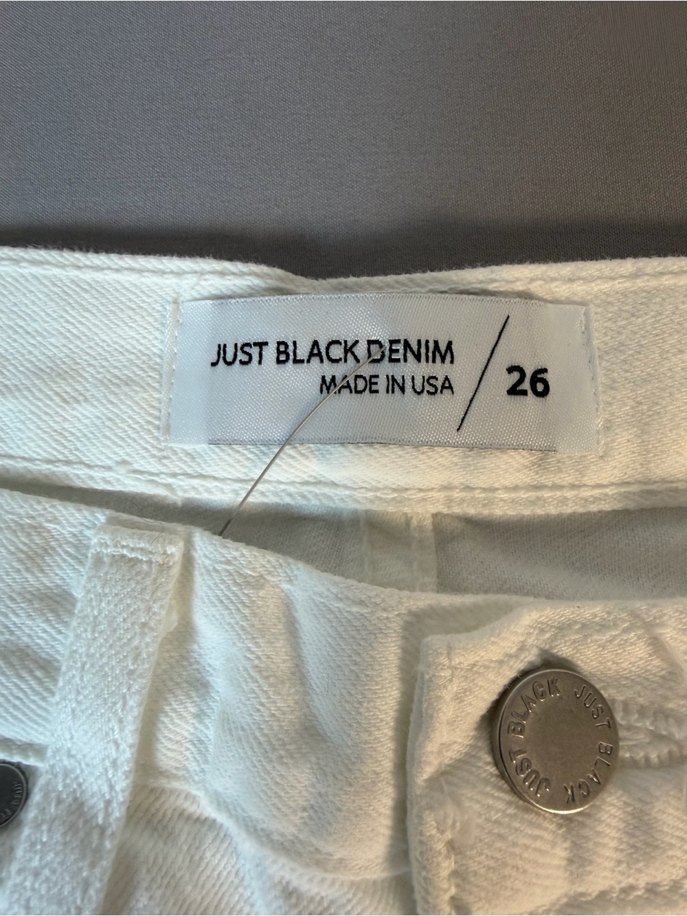 Just Black Denim Size 26 Optic White Relaxed Straight Jeans New With Tags - Picture 7 of 13